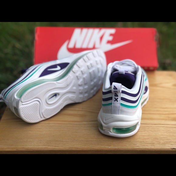 Women's Nike Air Max 97 Ultra '17 SE "Grape" - Picture 4 of 7